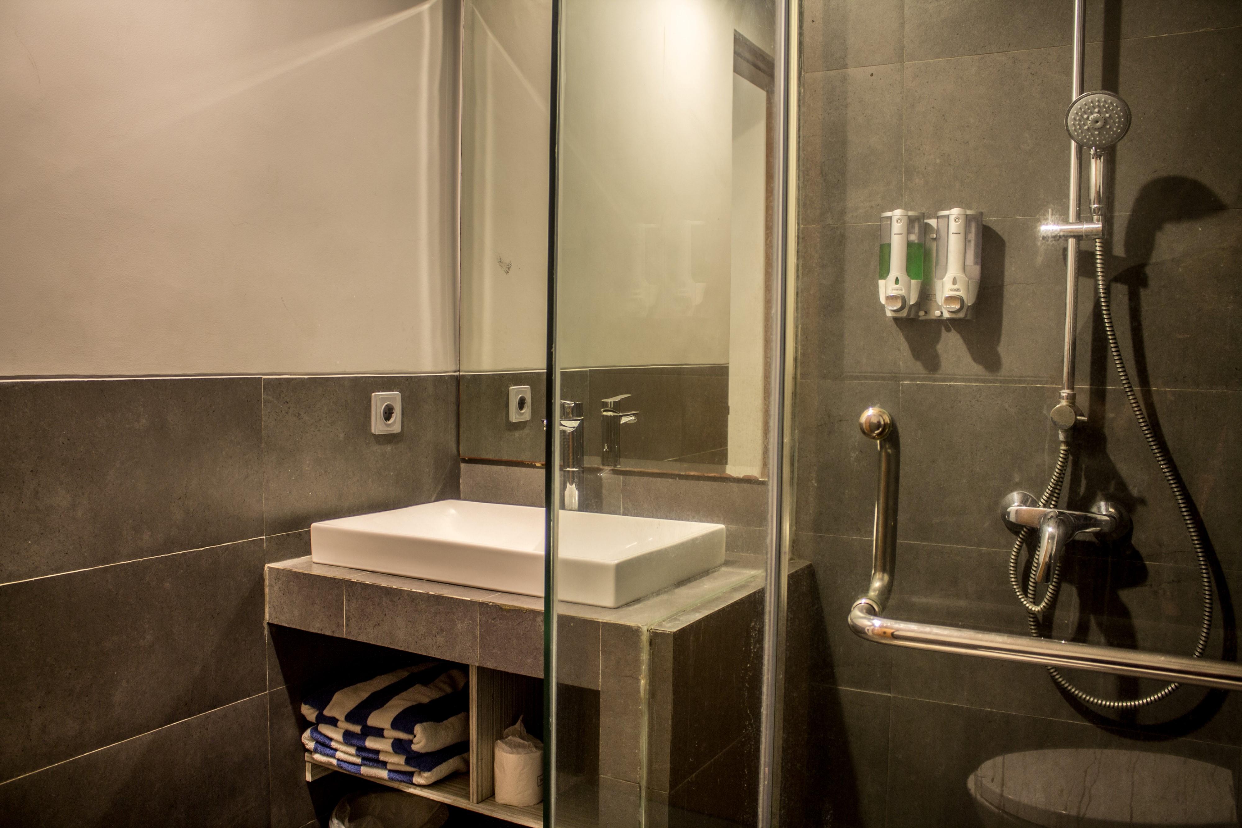 Transera Kamini Legian Hotel Экстерьер фото