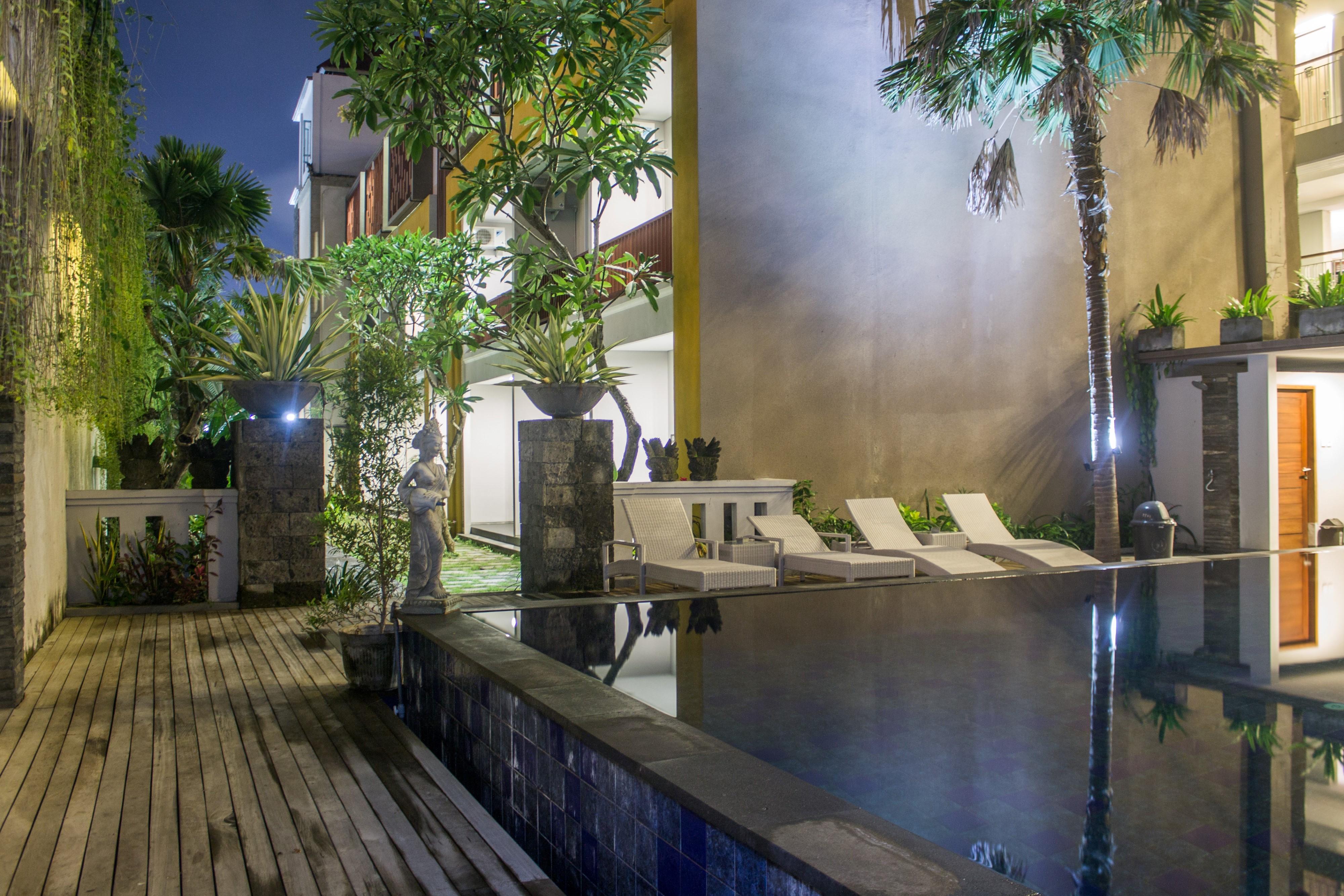 Transera Kamini Legian Hotel Экстерьер фото
