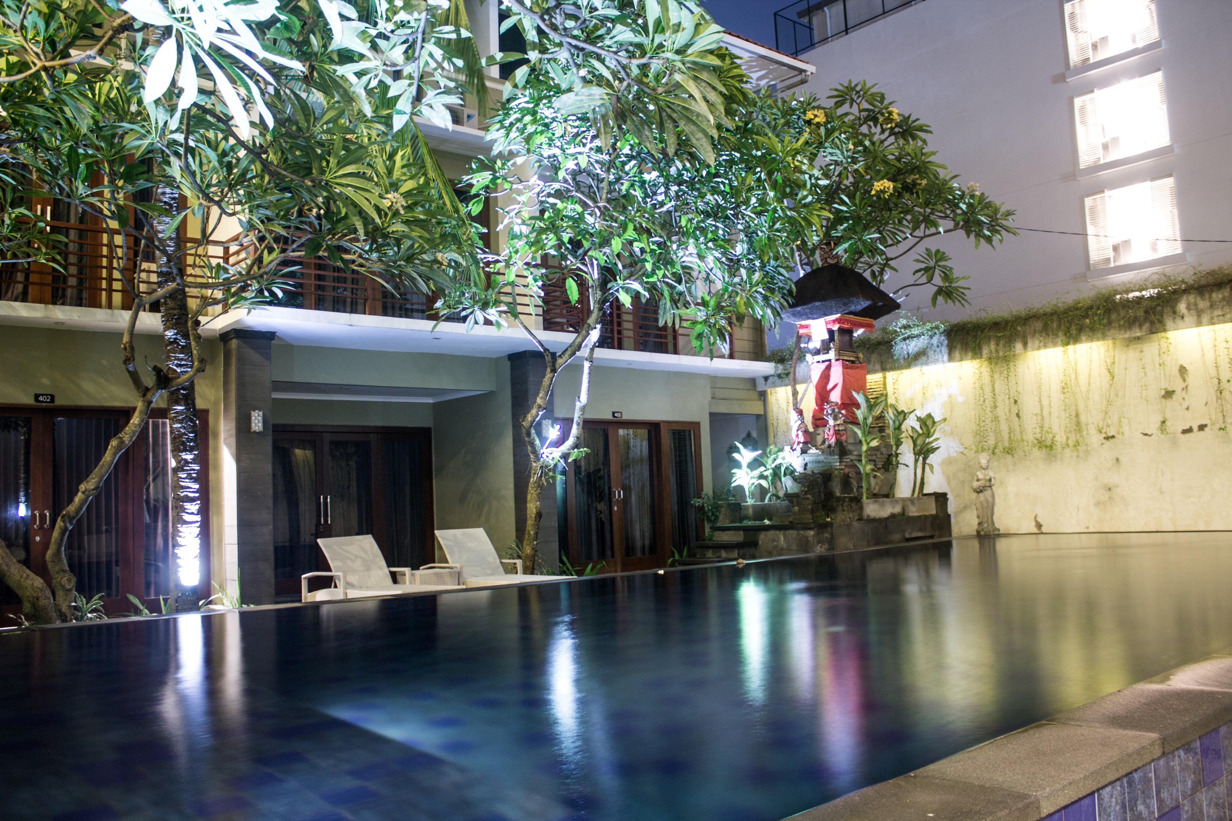 Transera Kamini Legian Hotel Экстерьер фото