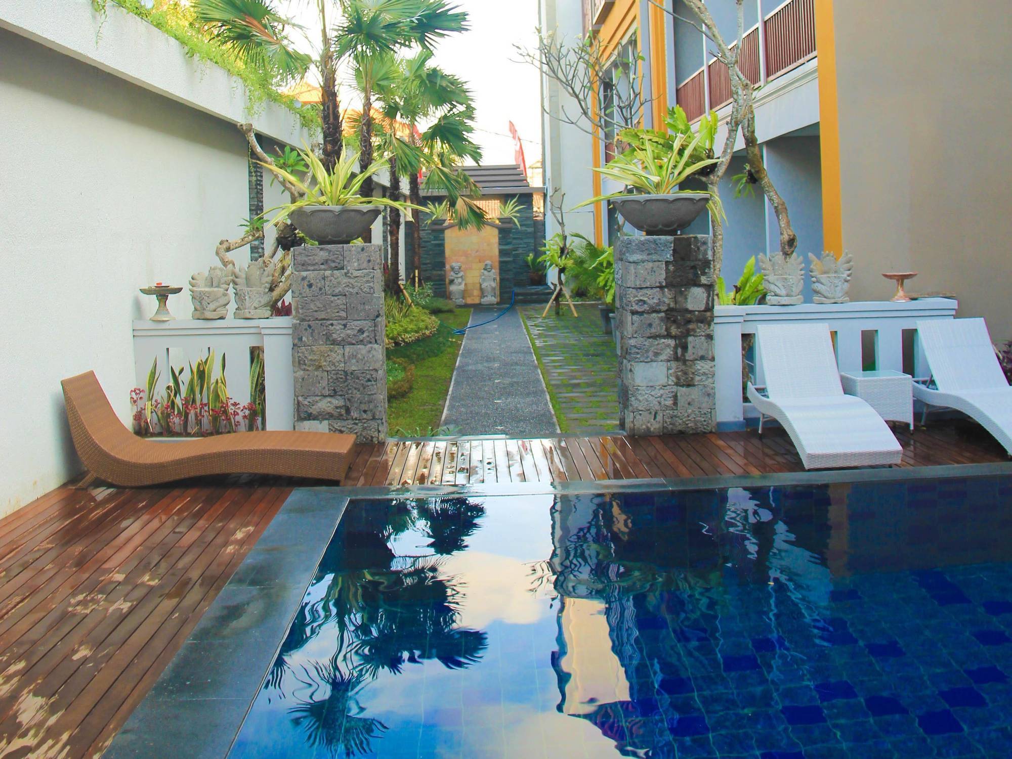 Transera Kamini Legian Hotel Экстерьер фото