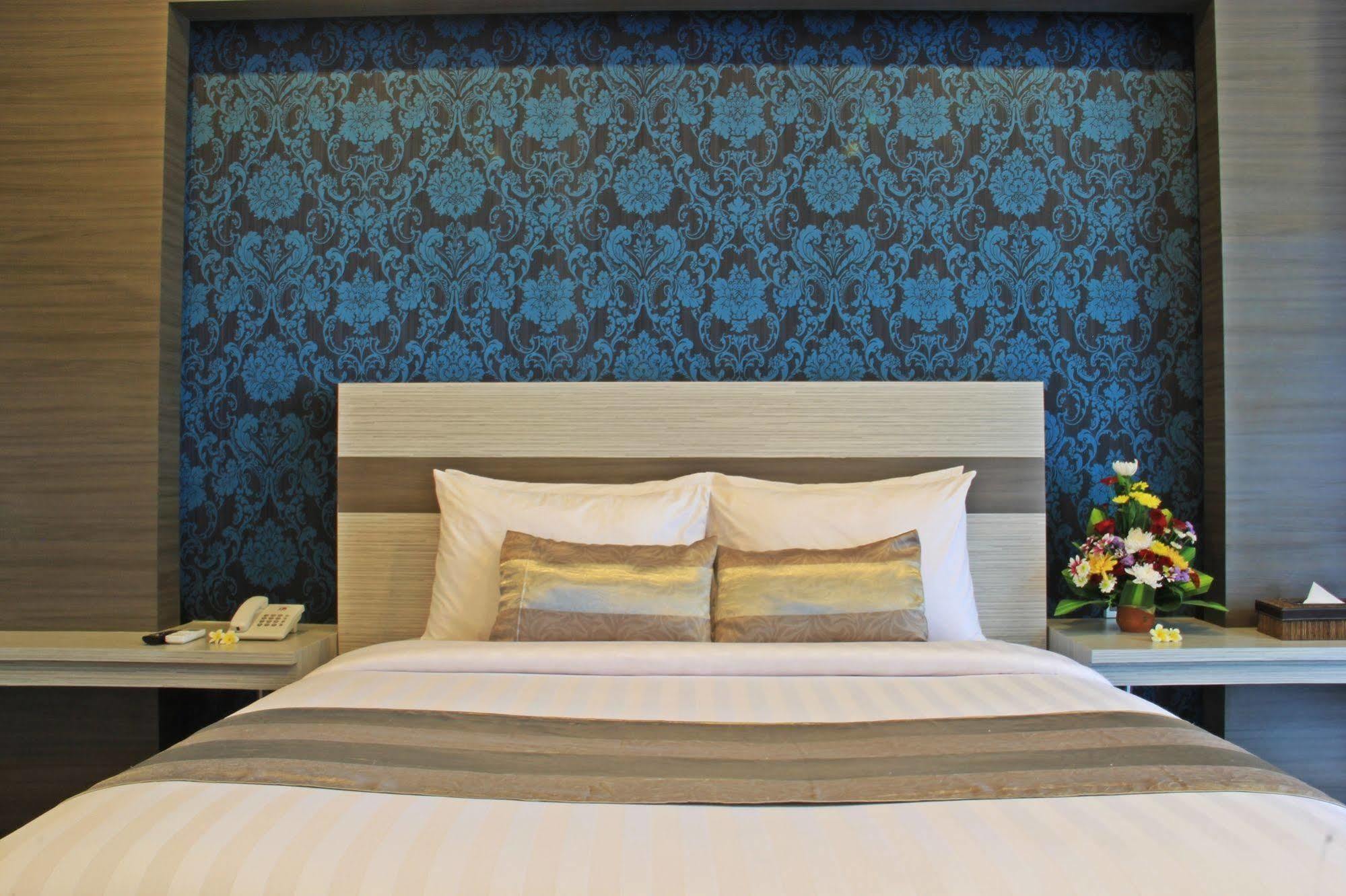 Transera Kamini Legian Hotel Экстерьер фото